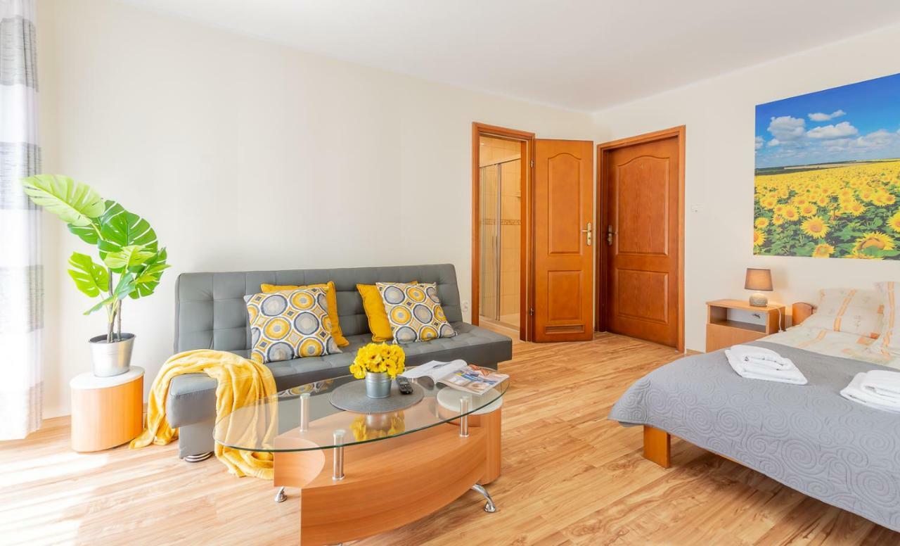 Apartament I Pokoje Goscinne U Lusi Weichsel Exterior foto
